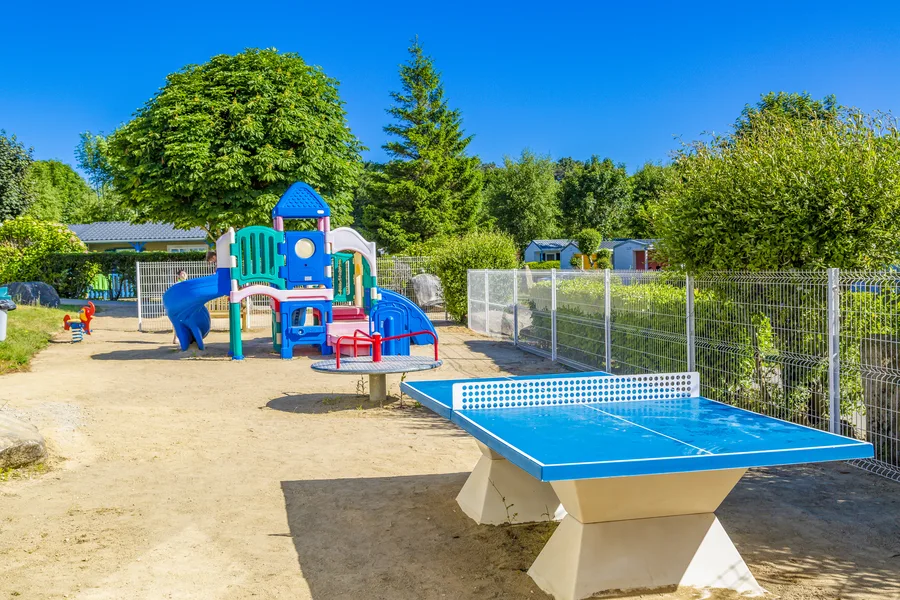 aire de jeux camping douarnenez bretagne