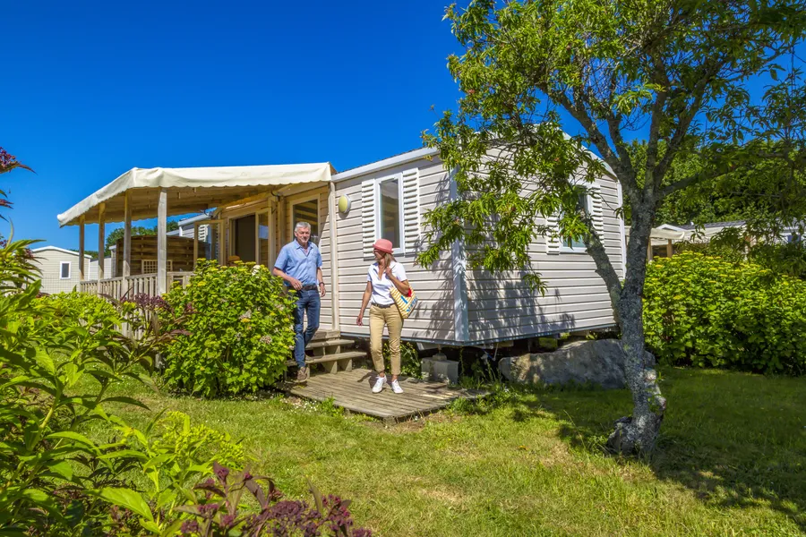 camping douarnenez mobil home blanc