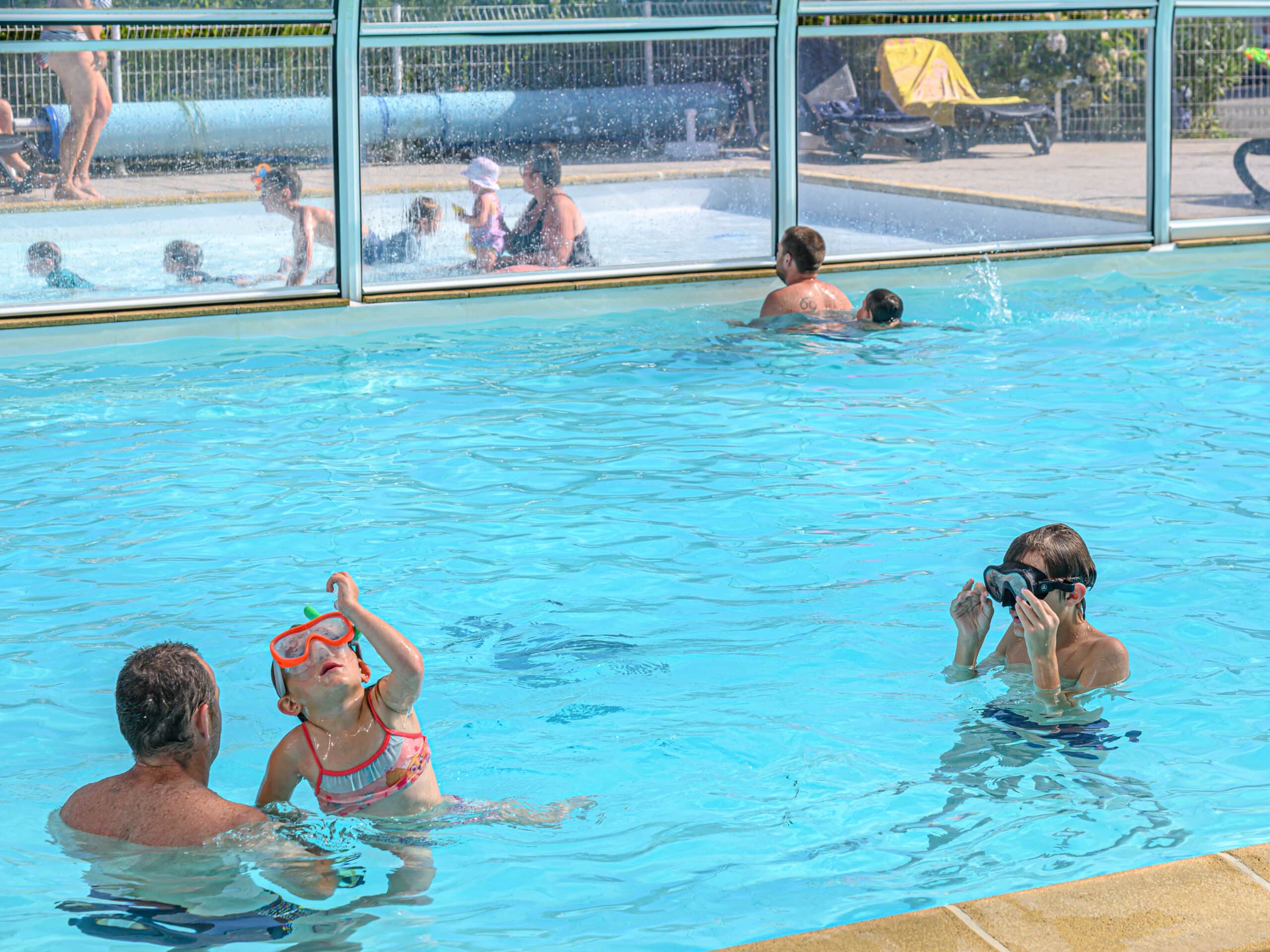 piscine chauffée de notre camping proche de quimper